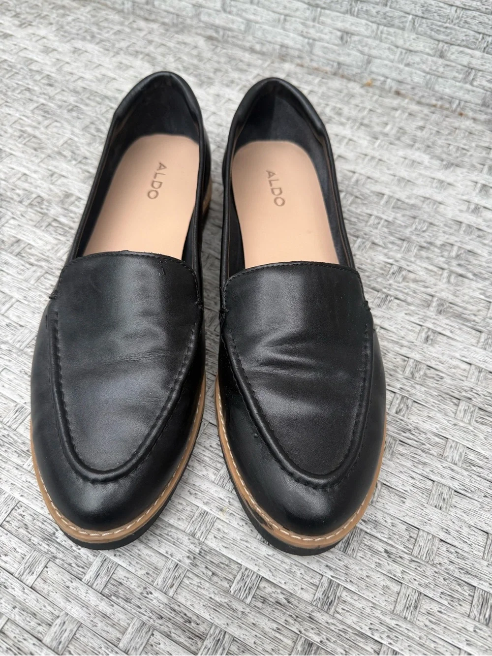 ALDO Black Leather Slip-On Almond Tie Platform Loafers Size 8.5
